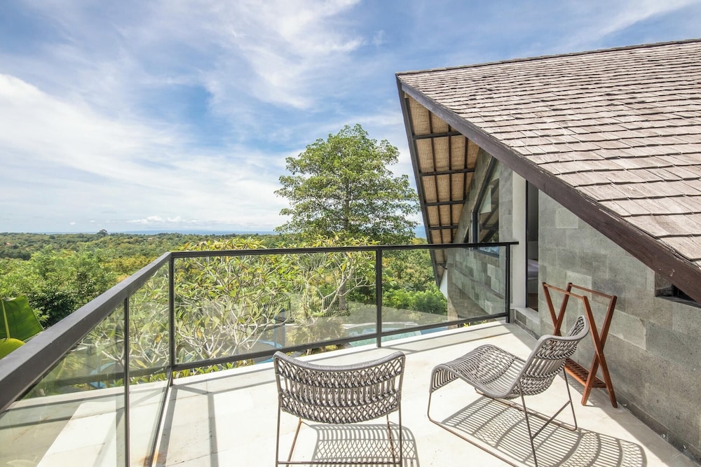Stunning 6BR Villa 5 Mins to Bingin