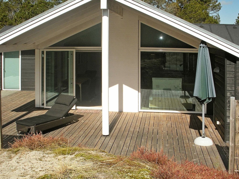 6 Person Holiday Home in Albaek