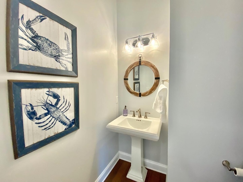 Scarborough Avenue 303