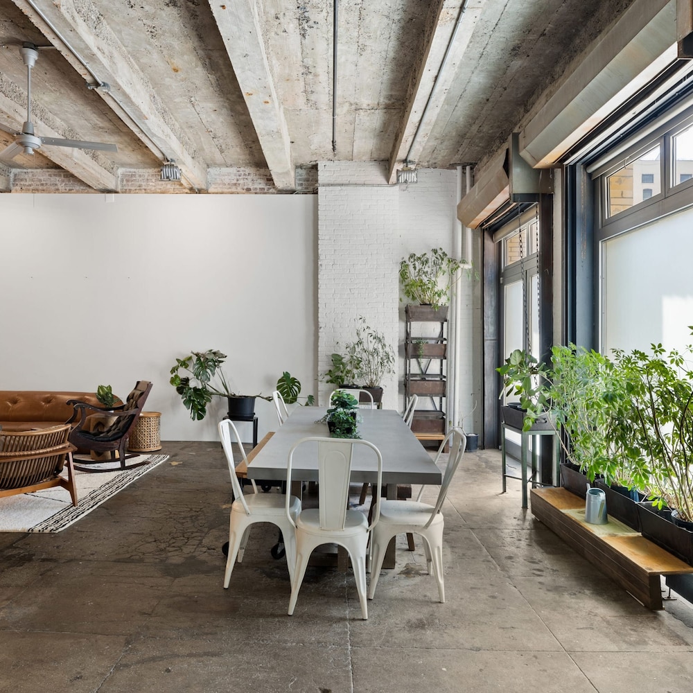 Greenwich Court by Rove Travel 3BR Loft w Sauna