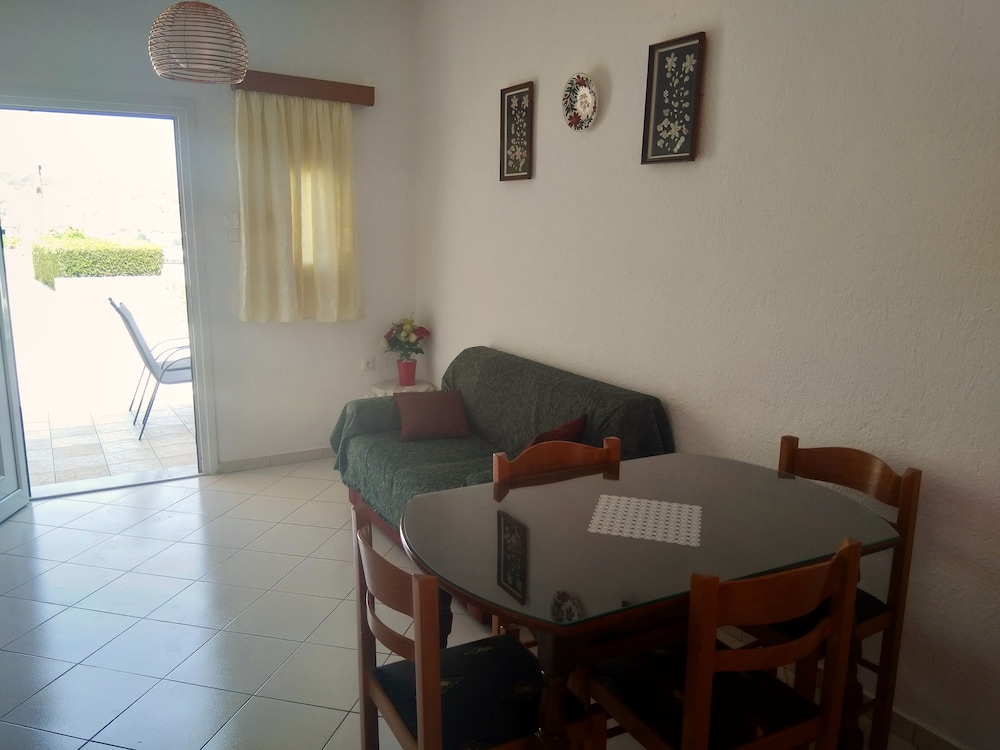 Kavousanos Apartments