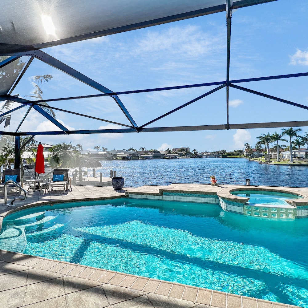 Rosegarden - Pool Spa and Perfect Water View