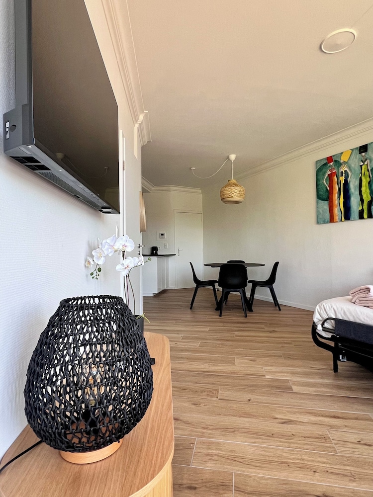 Cozy fully equipped center Liege for 4