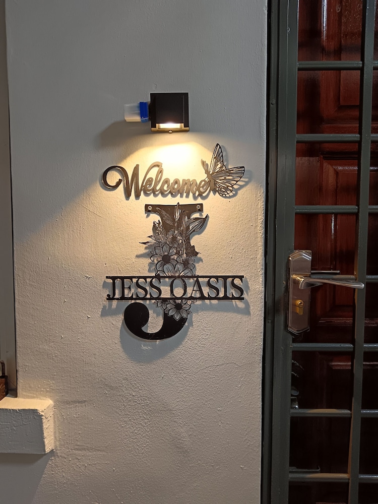 Jess Oasis Stay Tambun