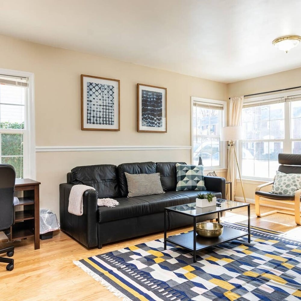 Cozy House 10min to Monuments DC by Cozysuites view 4