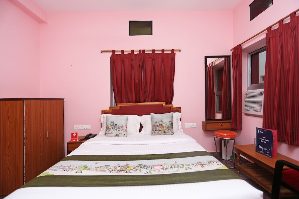 OYO 9090 Hotel Royal Annex
