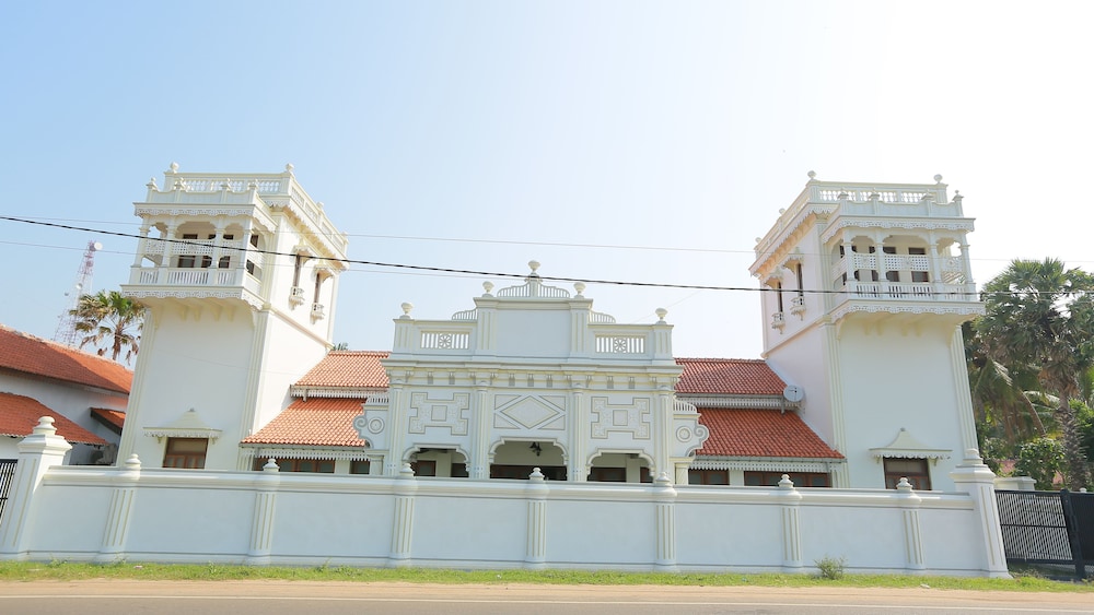 Yoho Monsoon Villa