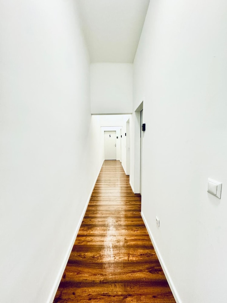 Affordable 5BR Apartment Atzgersdorf