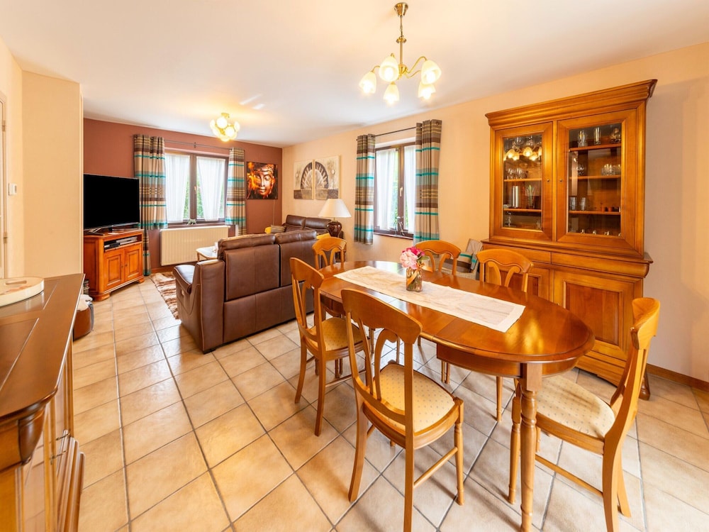 Magnificent Home in Tilf With Garden