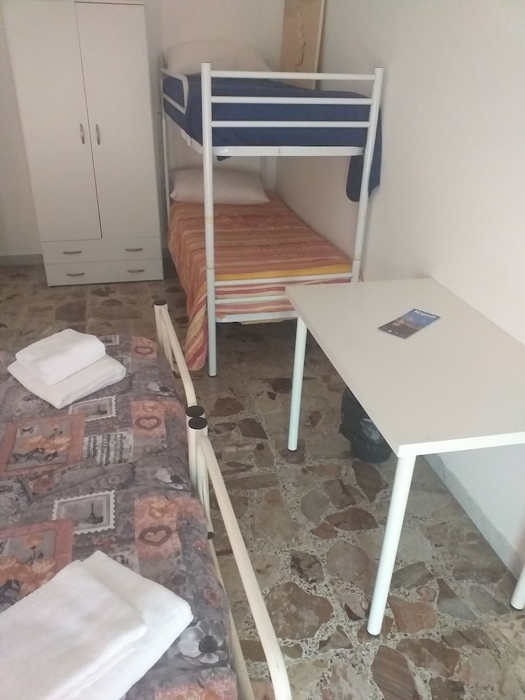 Hostel alexander