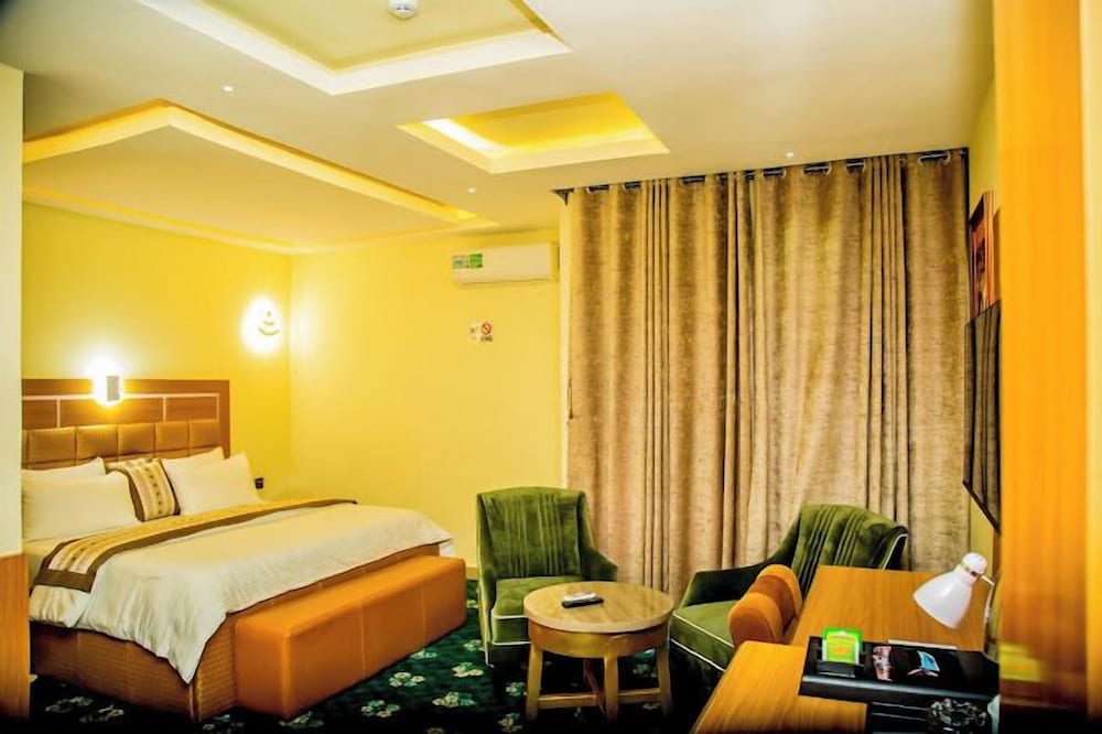 CASA Apartments and Suites