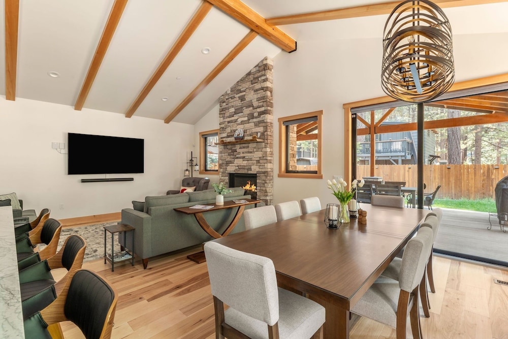 34 - The Maple Crest 5 Bedroom Home