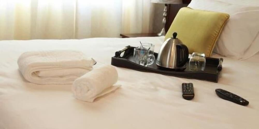 1st Class Manor B&B