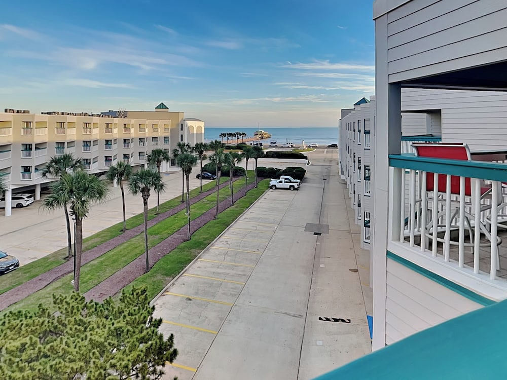 Casa Del Mar 350-front Facing
