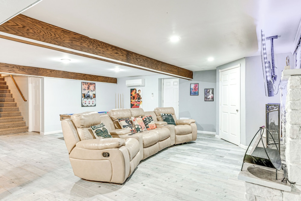 Game Room, Deck & Fire Pit: Covington Township Gem