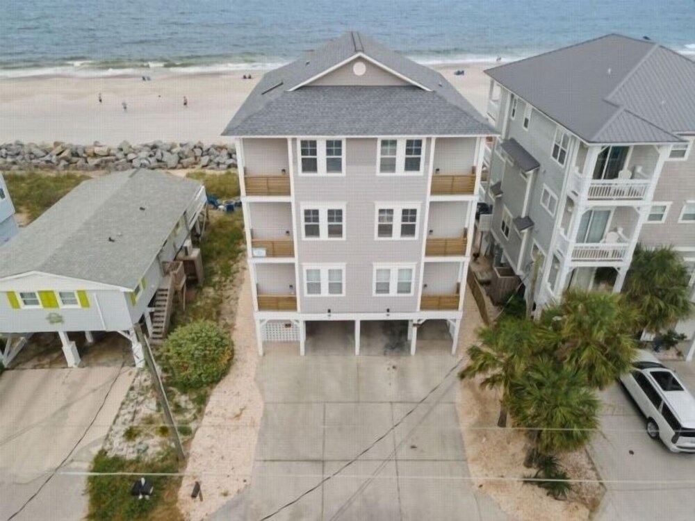 A Shore Thing 2 - Oceanfront And Pet Friendly Home - See The Sunrise, Hear The Waves, Feel The Breeze - Large Oceanfront Balcony 6 Bedroom Townhouse by Red