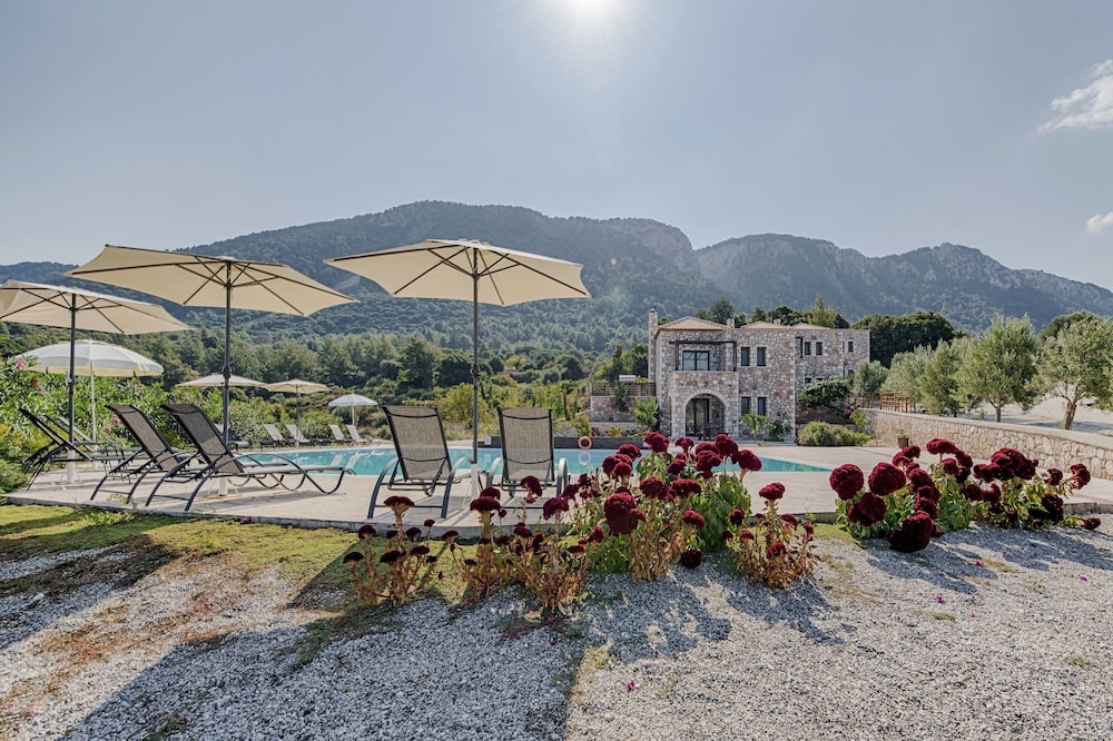 Salakos Villas