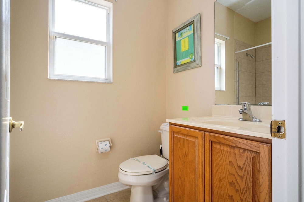 Family Villa w Pool Spa Game Room Near Disney