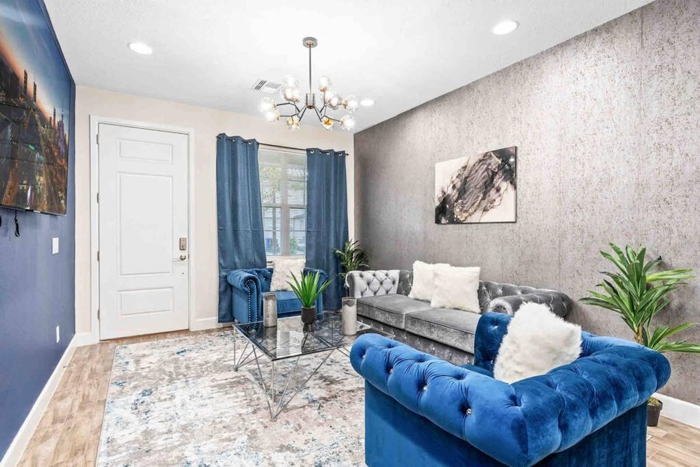 Super Posh- Sleeps 16 W Designs Near Disney