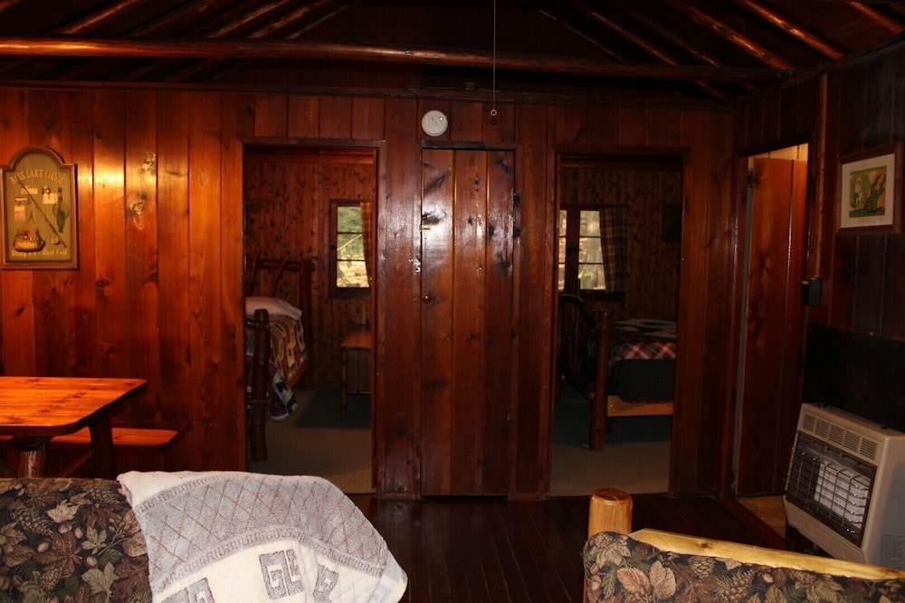 Hominy Ridge Cabins and Gift Shop