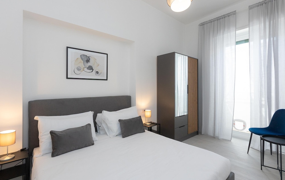 Constance Terrace Apartment