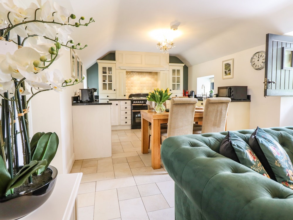 The Talkhouse Cottage