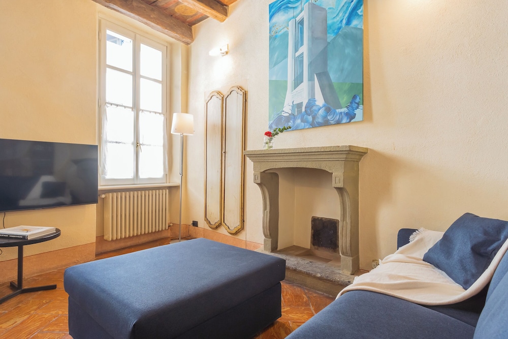 Antiche Mura by Rent all Como