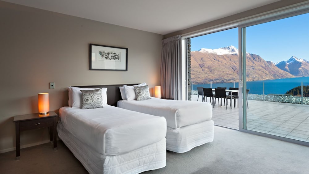 Luxury 4 Bedroom Villa in New Zealand, Queenstown Villa 1007 view 5