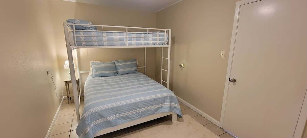 Bay View Great Deck Pool 2 Levels & 3 Bedr 3 Bedroom Condo