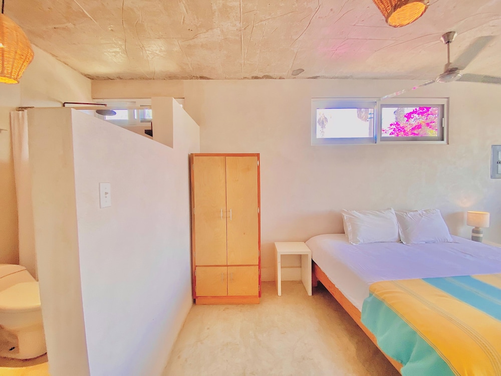 Perro Surfero Hotel Boutique - Todos Santos, BCS
