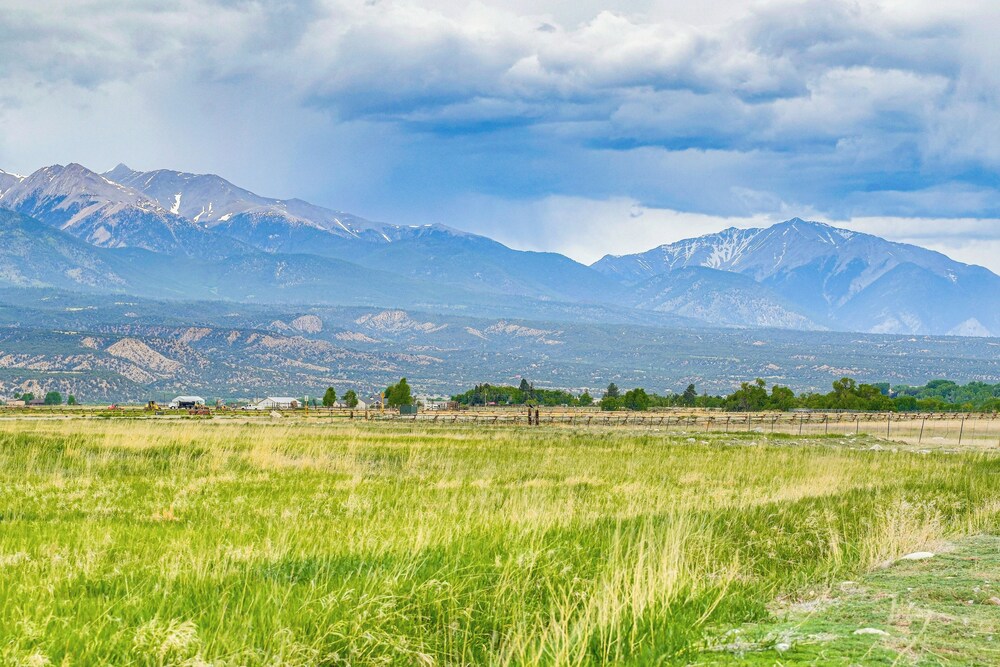 Stunning 14er Views! Private 6-acre Salida Retreat