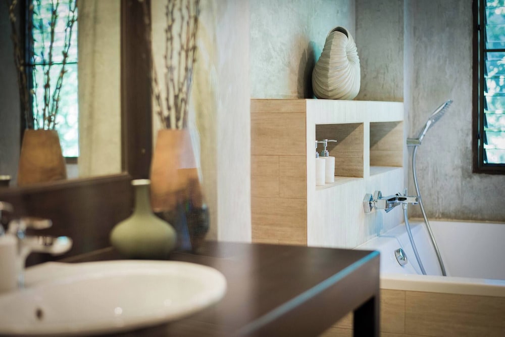 Cyngam Retreat- A Private Pool Villa With Service