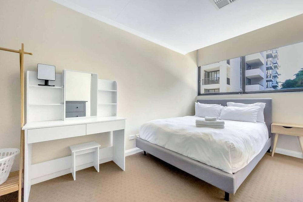 1BR Apartment Near Trendy Zetland