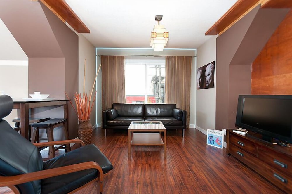 Commercial Drive Accommodations