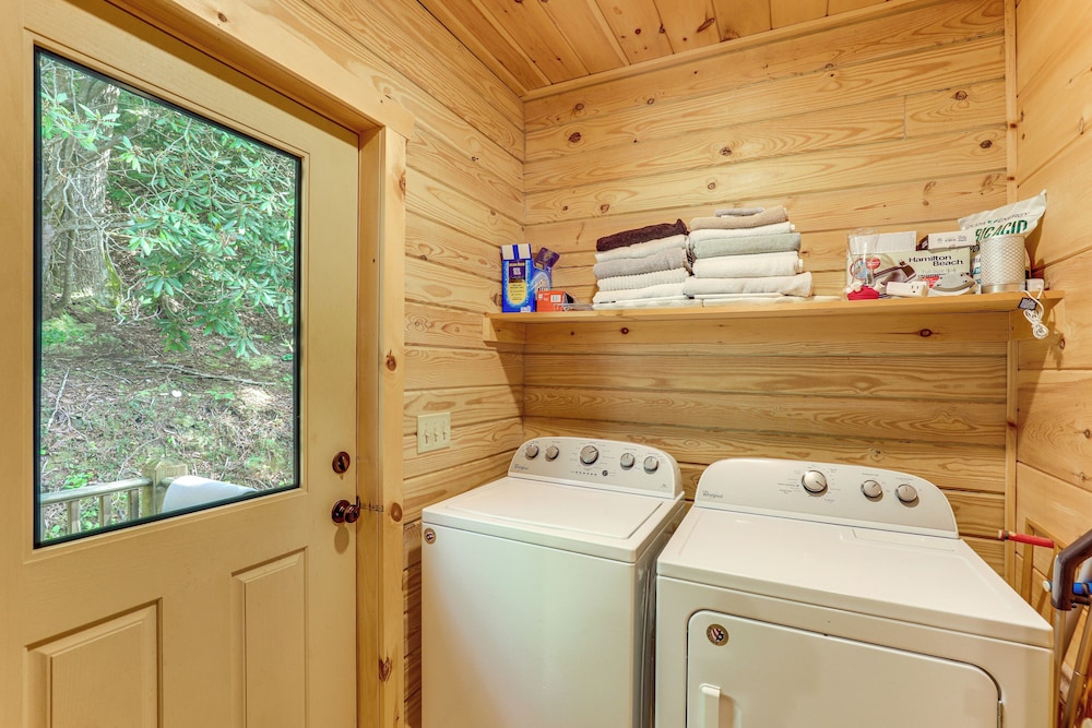 Explore Linville Falls: Cabin w/ Game Room + Deck!