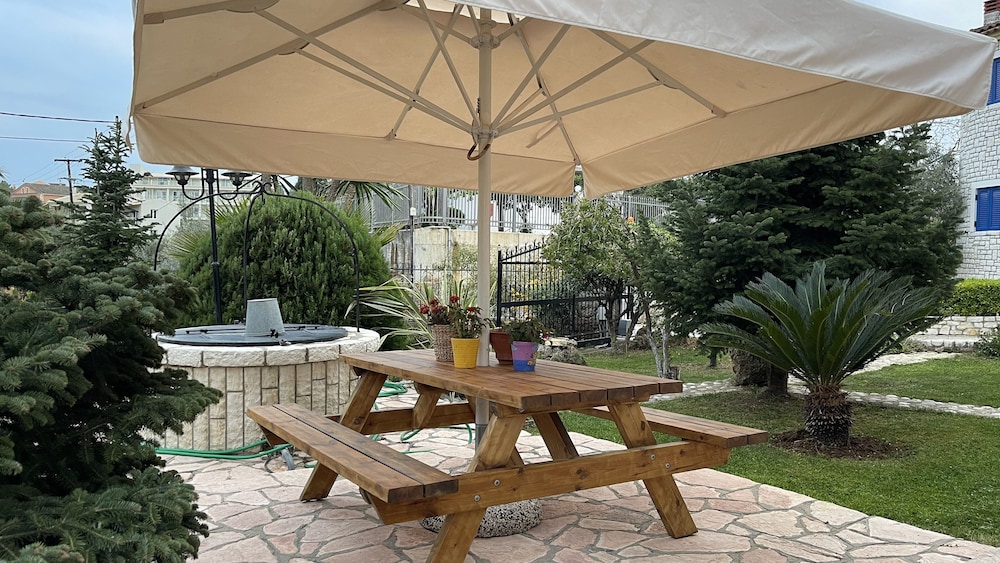 Mathraki Resort