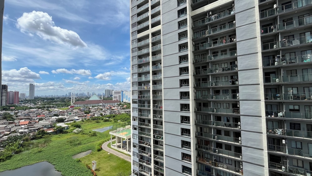 Nice and Comfortable 2BR Apartment at Daan Mogot City