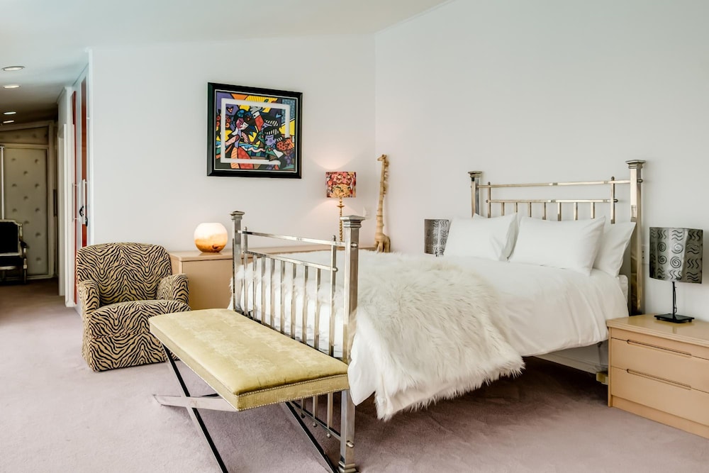 3bed With Indoor Pool and Sea Views The Sanctuary