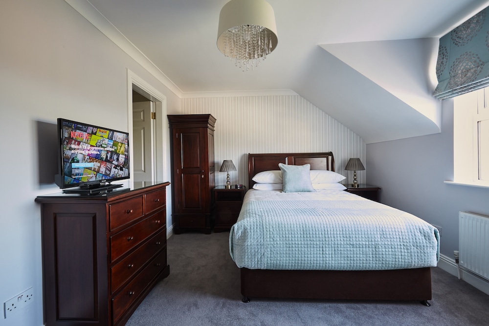 Luxury Lodges in Doolin Village view 5