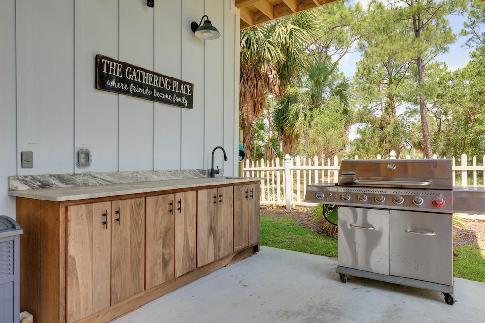 Fish, Kayak & More: Bayfront Gem in Dauphin Island