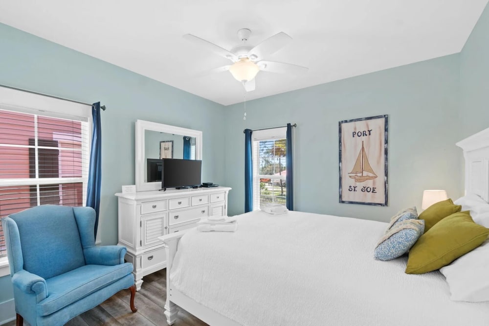 Pet Friendly Beach House - Sandy Toes