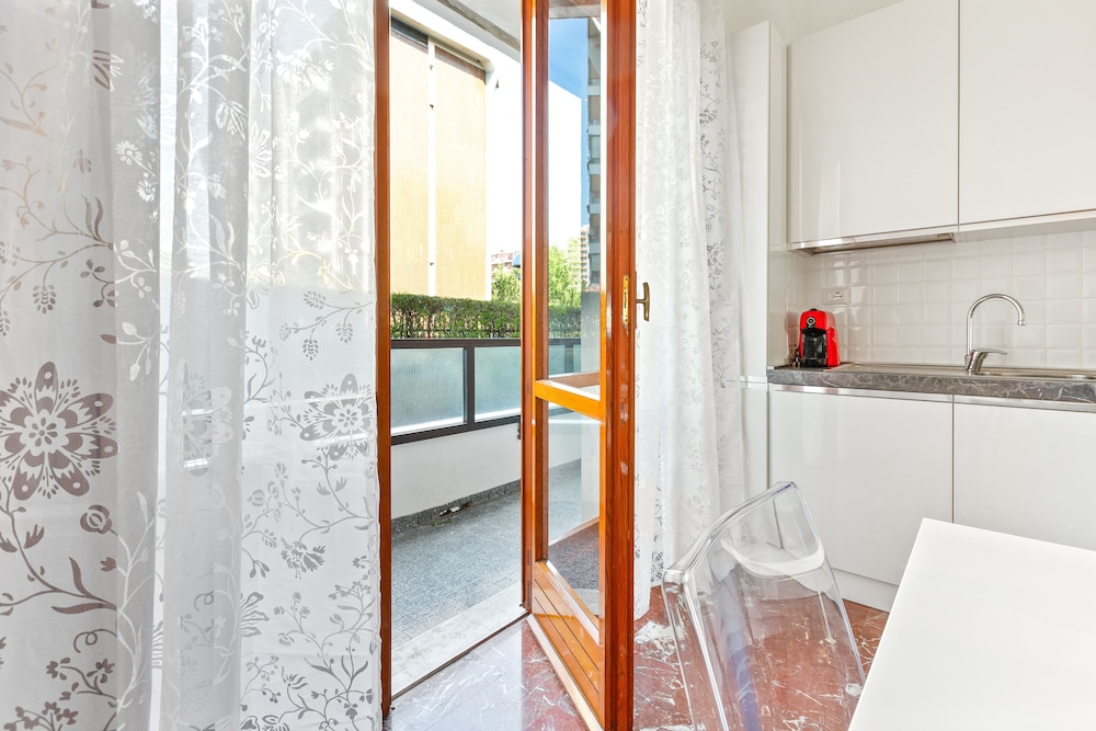 Istria & Zara Flat with Private Parking