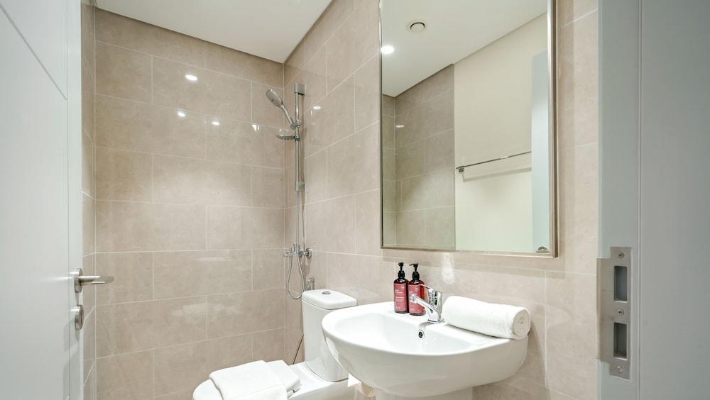 Manzil - 3BR in Downtown with Burj View