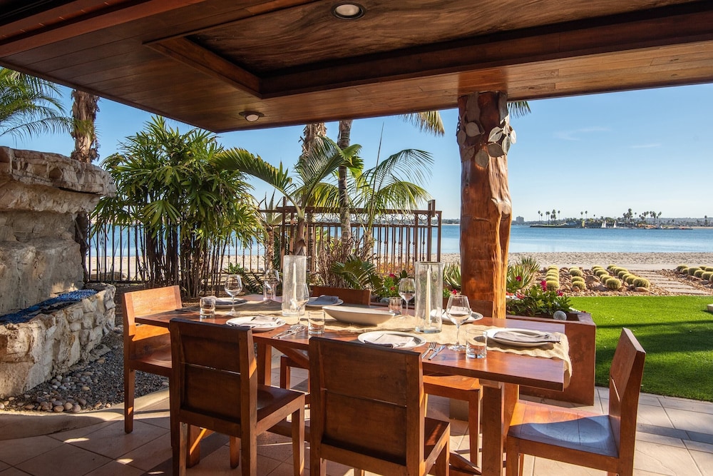 Endless Summer by Avantstay Serene Beachfront Escape w/ Sunset Views! view 4