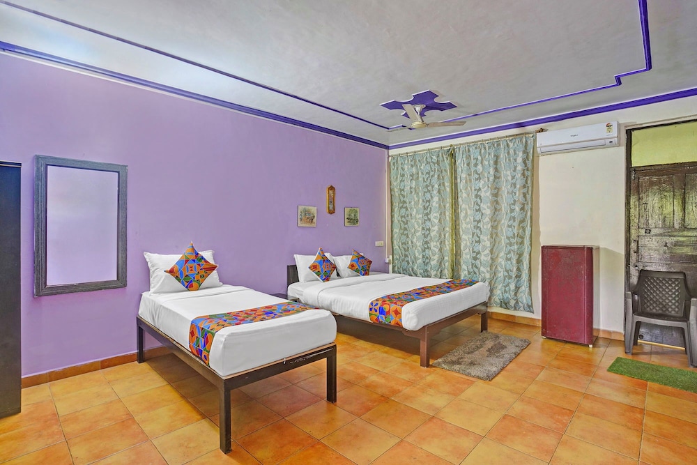 Fabhotel Golden Horizon