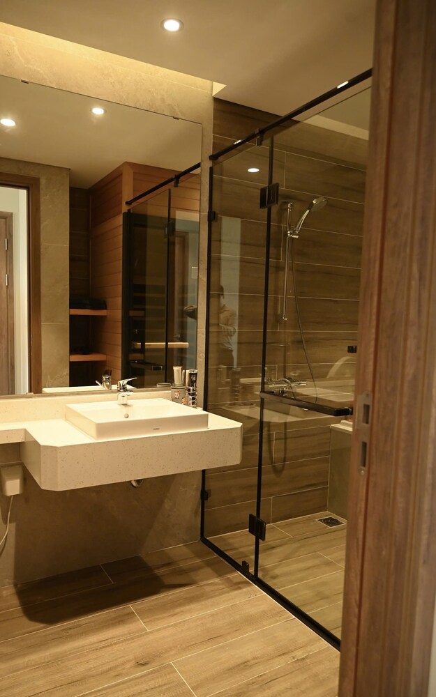 Onsen Landmark Luxury Apartments
