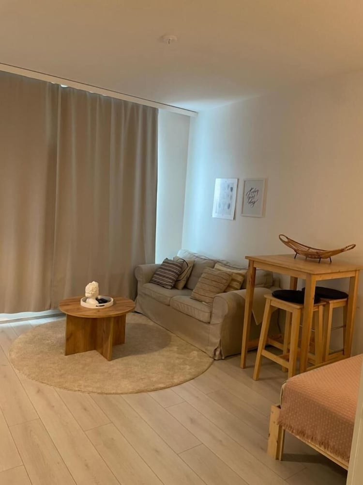 Charming 1-bedroom Apartment in Tampere With Fireplace