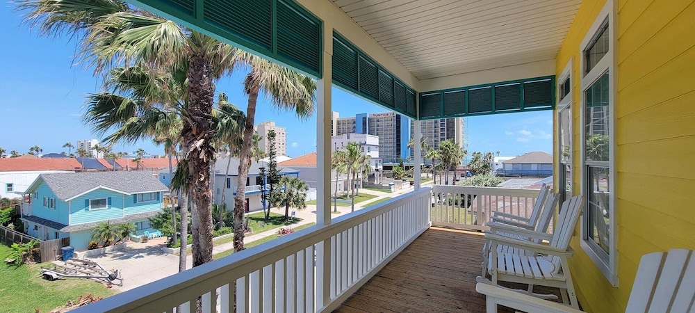 121 Snapper By The Sea 4 Bedroom Home