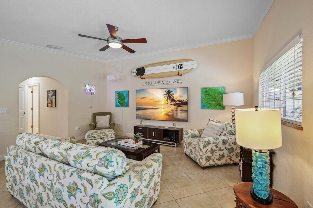 Paradise Palms 3 Bedroom Cottage