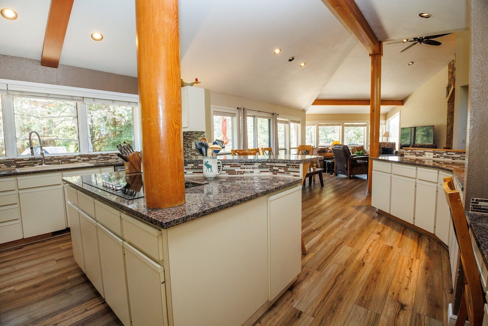 Tan Oak 15 4 Bedroom Home